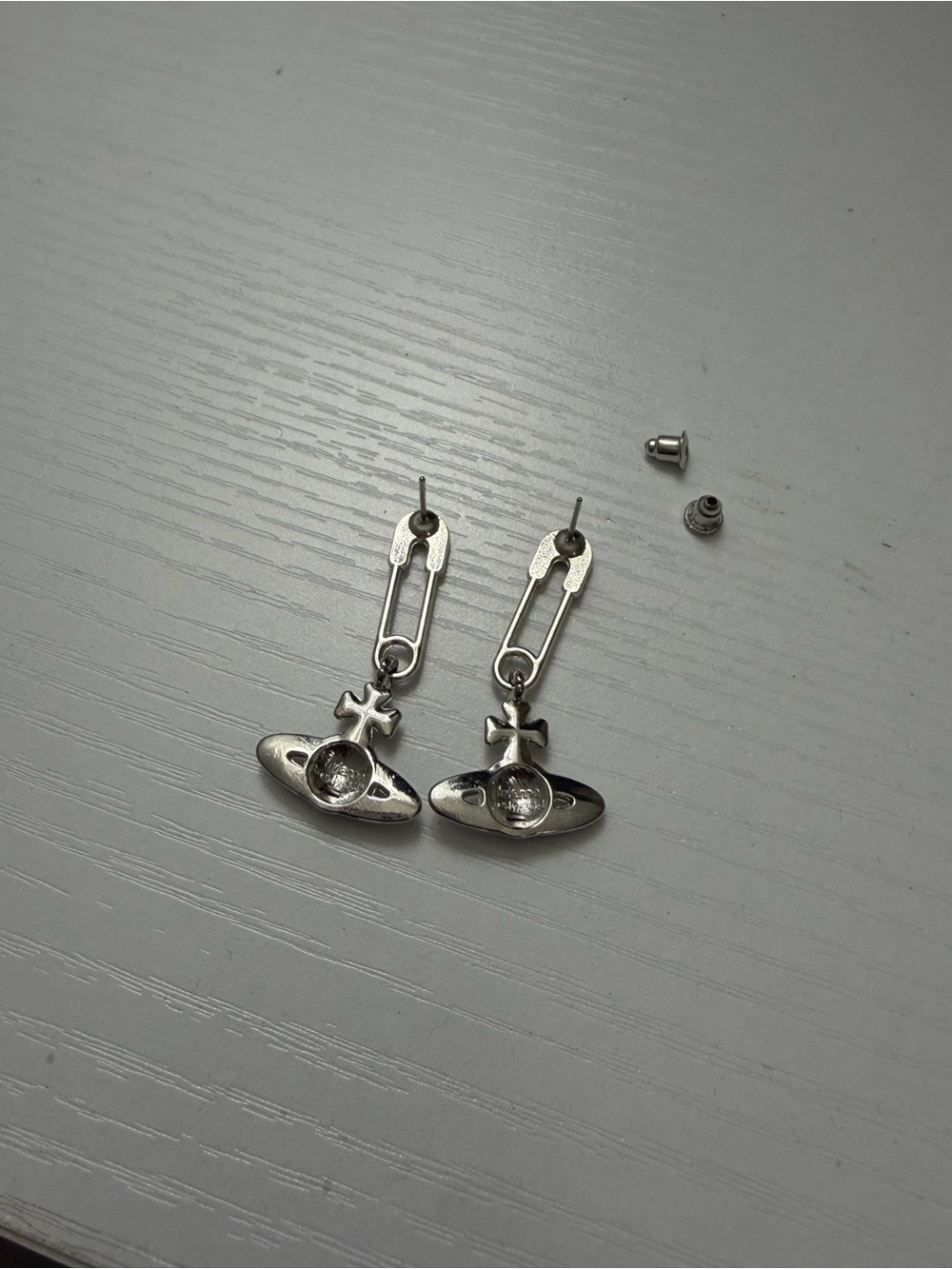 Vivienne Westwood Silver Crystal Orb & Bow Drop Earrings - Picture 2 of 2